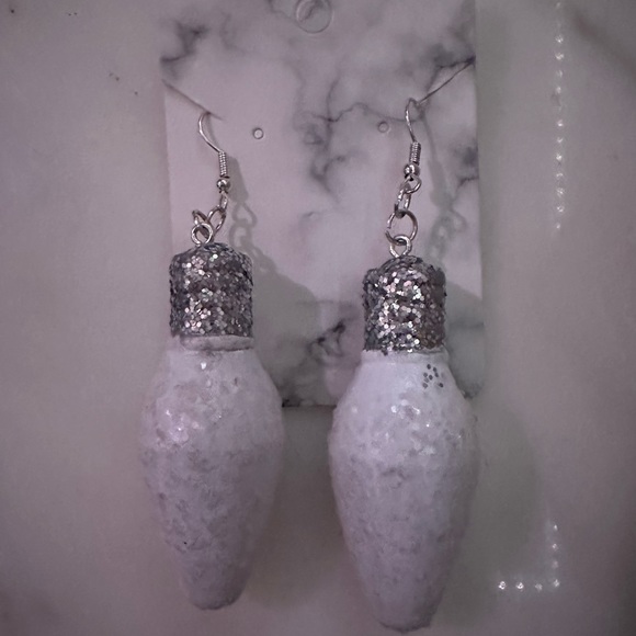 Beautiful White Glittery Christmas Bulbs!! (Handmade) - Picture 2 of 3
